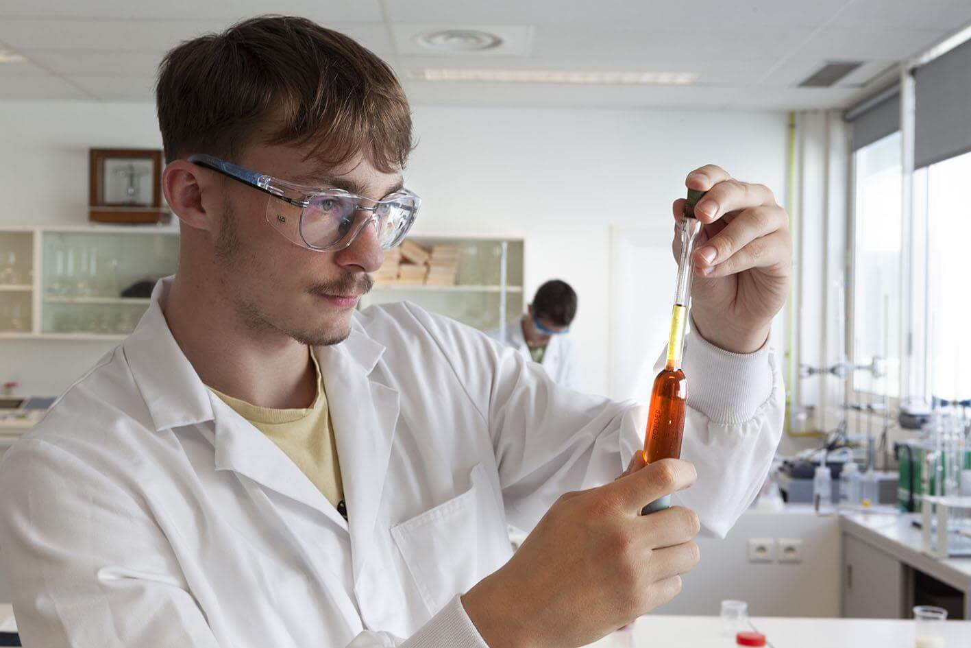 Baccalauréat technologique Sciences et Technologies de Laboratoire